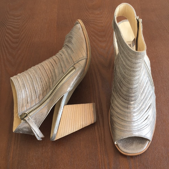 Paul Green Shoes - Paul Green cayanne smoke brushed metallic sandals